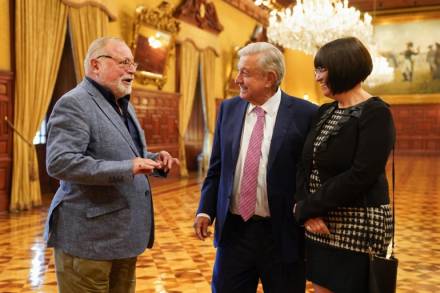 AMLO recibe en Palacio Nacional a Fernando Savater 