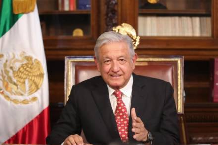 Volvimos a hacer historia; me quedo y vamos a continuar la transformación de nuestro país: AMLO