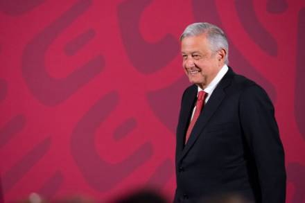 Atención Intereses de intermediarios afectan servicios de salud y provocan escasez en hospitales AMLO