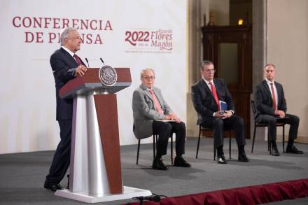 Avanza contratación de médicas y médicos especialistas; más de 4 mil concursan por una plaza en el interior del país: AMLO 