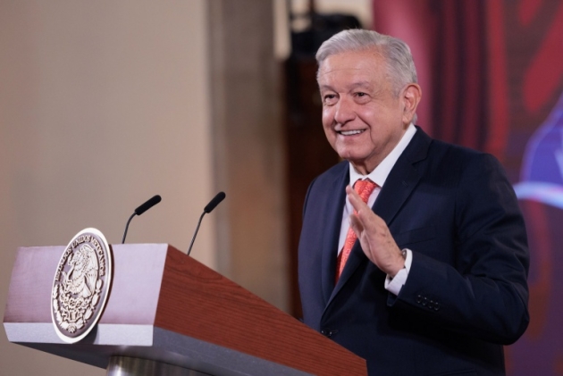 Lázaro Cárdenas resistió ataques del conservadurismo por respaldo de la gente: AMLO 