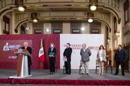 Candidatos a dirigir sindicato petrolero exponen propuestas en conferencia del Presidente AMLO 