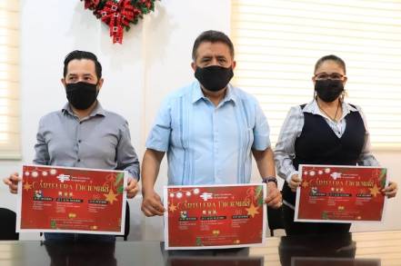 El Teatro Constitución de  Apatzingán listo para las  Presentaciones Navideñas. 