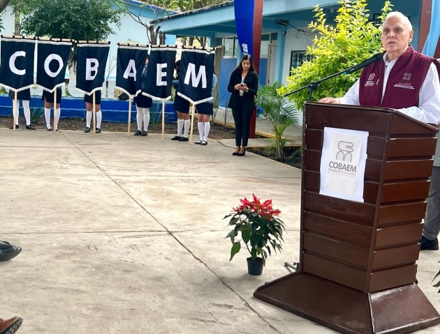 Estudiantes del Cecytem Uruapan se capacitan en Inteligencia Artificial 