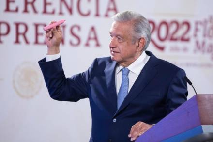 Avanza primera etapa de reclutamiento de médicos especialistas :  AMLO