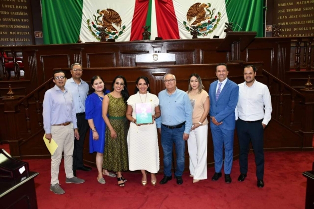 Lupita Díaz cumple a Michoacán con reformas y gestión 