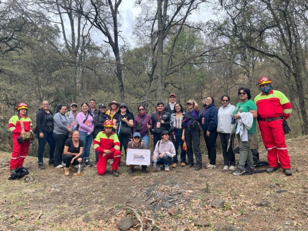 Jóvenes nacidos en EUA de padres mexicanos conocen cultura y tradiciones de Michoacán 