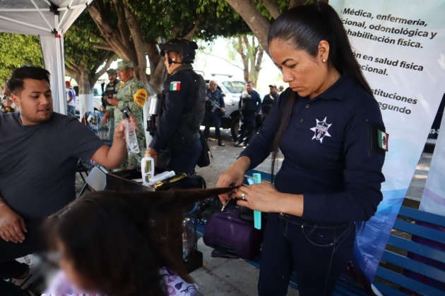 Guardia Civil y Ejército llevan servicios básicos a Tanhuato 