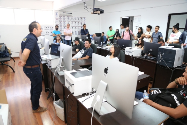 Recibe Fiscalía General a estudiantes de la UNID, campus Morelia 