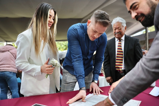 Dos mil parejas se dan el sí en Michoacán al participar en bodas colectivas 