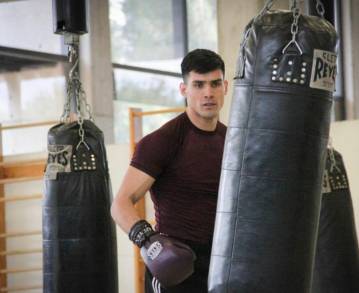 Rogelio Romero lleva motivación y puños de concreto a su debut Olímpico 