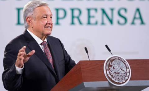 AMLO llama a vacunarse contra COVID-19 para salvar vidas; 40% de la población mayor de 18 años ha sido protegida 