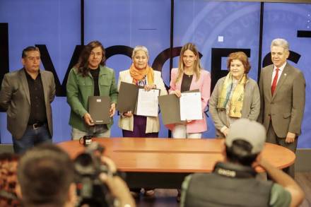 Fortalece 75 Legislatura difusión; firma convenio con el SMRTVï»¿ 