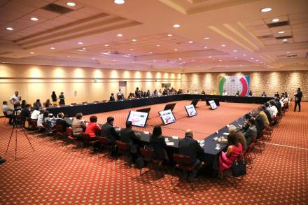 Reactivación económica, gradual y sujeta al comportamiento social: SEGOB