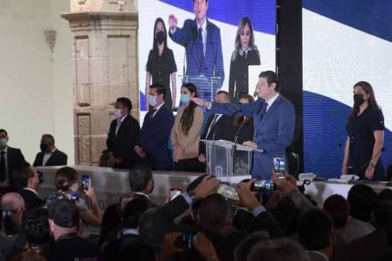 El Ing. Alfonso Martínez Alcázar Rinde Protesta Como Presidente Municipal de Morelia 