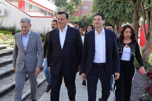 Alfonso Martínez y Guillermo Valencia  destacan su lucha combativa en el  Homenaje a Caleb Rodríguez 