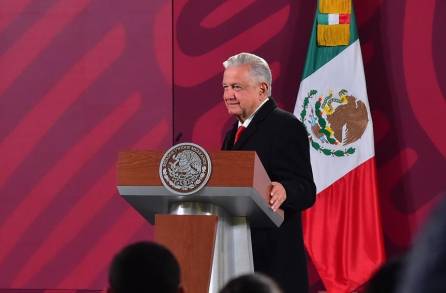 AMLO promueve diálogo entre autoridades federales y normalistas de Ayotzinapa 