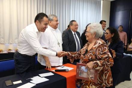 Rescate de valores, fundamental para la construcción de la paz: Carlos Herrera
