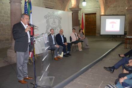 Presenta  en Morelia  el  Sistema de Justicia Cívica a exponer en el Foro de la Paz de París