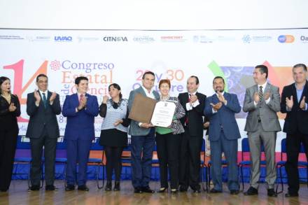 Ciencia, disminuye brecha de desigualdad: Gobernador de Michoacán Ing. Silvano Aureoles Conejo