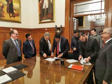 Acuerdo educativo, marca una nueva era para Michoacán: Carlos Herrera 