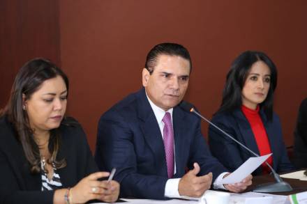 Respeto hacia las mujeres debe ser la forma de vida: Silvano Aureoles 
