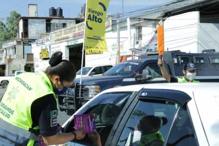 Continúa colocación de Banderas de riesgo por COVID-19 en municipios de Michoacán