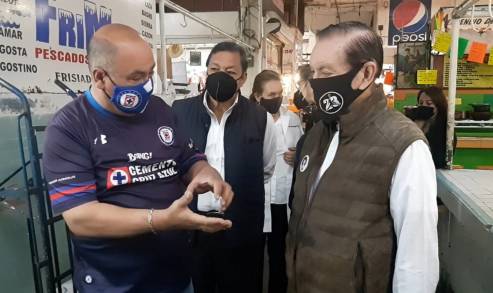 El Arquitecto y  Empresario Edmundo Peimbert Se reune para asistir a Locatarios del Mercado Independencia de Morelia