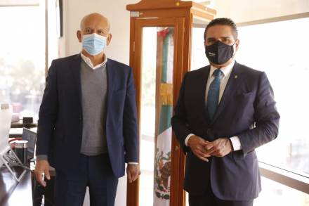 Revisan Gobernador e Insabi proyectos de salud para Michoacán 