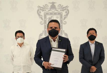 Firma Gobernador decreto de contingencia ambiental para Michoacán  