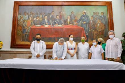Conmemora Bedolla los aportes de Michoacán al derecho constitucional en México 