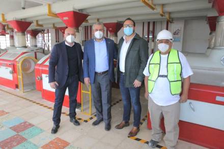 Respalda Alfredo Ramírez Bedolla reactivación de harinera para impulsar a productores de trigo michoacanos 