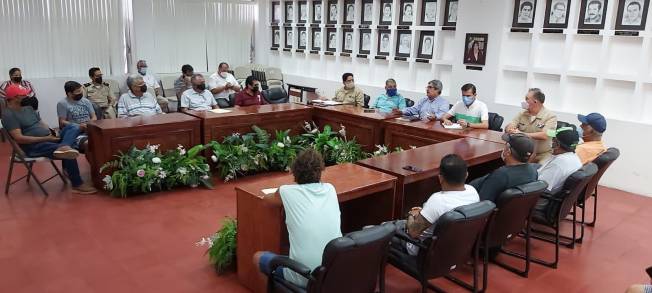 Llama Gobierno de Michoacán a Pescadores para evitar afectaciones a la Economía Nacional 