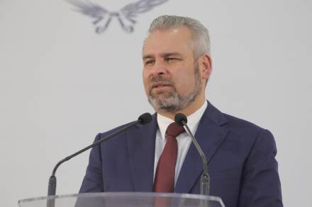Industria aguacatera no está detenida, exporta y atiende el mercado nacional: Alfredo Ramírez Bedolla 