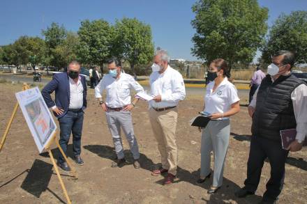 Supervisan terrenos para construcción de hospitales del IMSS bajo normas de desarrollo sustentable en Michoacán