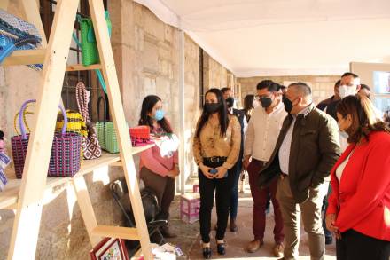 Primera muestra ambulante 2022 puerta de acceso a la historia de mujeres privadas de la libertad 