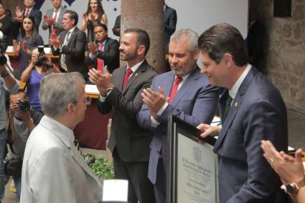 Se entrega la Presea Generalísimo Morelos en medio de la Celebración del 481 Aniversario  de Morelia 