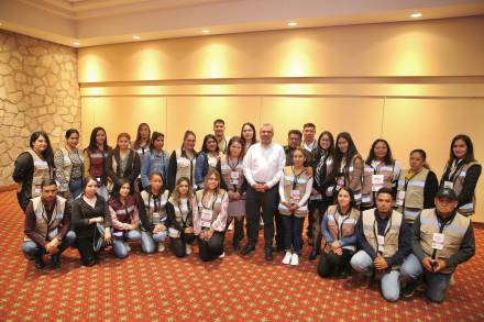 Gobierno de Michoacán y Delegación del Bienestar entregan apoyos del programa La Escuela es Nuestra