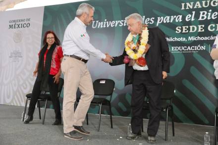 Respalda AMLO trabajo de Ramírez Bedolla para combatir la corrupción 
