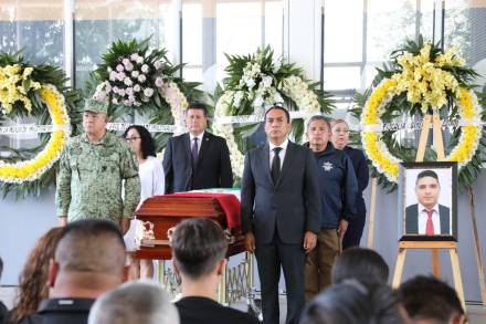 Rinde Fiscalía General, homenaje luctuoso a policías de investigación fallecidos en cumplimiento de su deber 