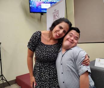 Renueva Michoacán universalidad de pensión para personas con discapacidad 