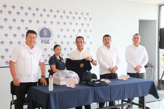 Reconoce Adrián López Solís compromiso y vocación de servicio de la Policía de Investigación 