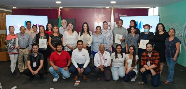 Sedeco e Icatmi capacitan a papeleros en herramientas digitales y gestión de negocios 