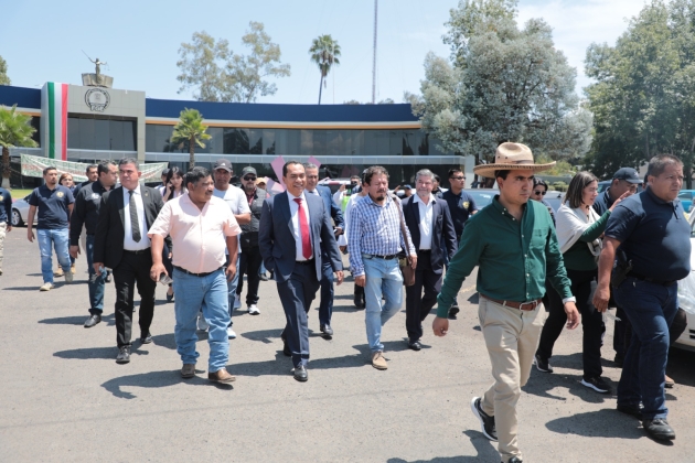 Atiende Fiscal General a pobladores de comunidades indígenas de Zitácuaro 