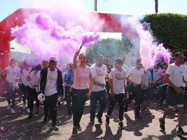 Continúa la Dip.  Adriana Hernández apoyando la lucha contra el cáncer de mama 
