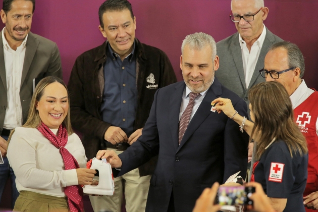Encabeza Grisel Tello Pimentel Colecta Anual de la Cruz Roja 