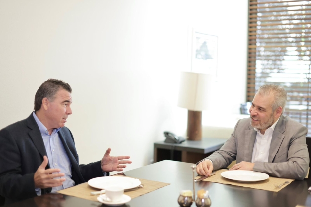 Propone Ramírez Bedolla a ArcelorMittal proyecto para sanear y aprovechar aguas residuales en LC