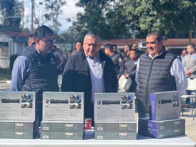 Elías Ibarra entrega equipo para fortalecer la Policía Procesal de Michoacán 