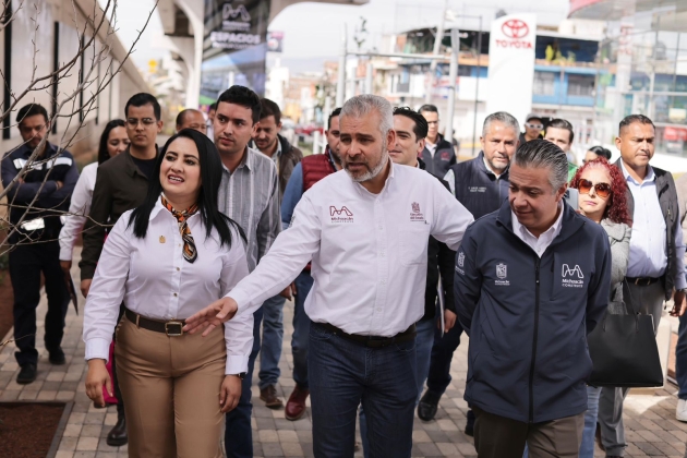 Inaugura Alfredo Ramírez Bedolla Obras en bajopuente de salida a Mil Cumbres 