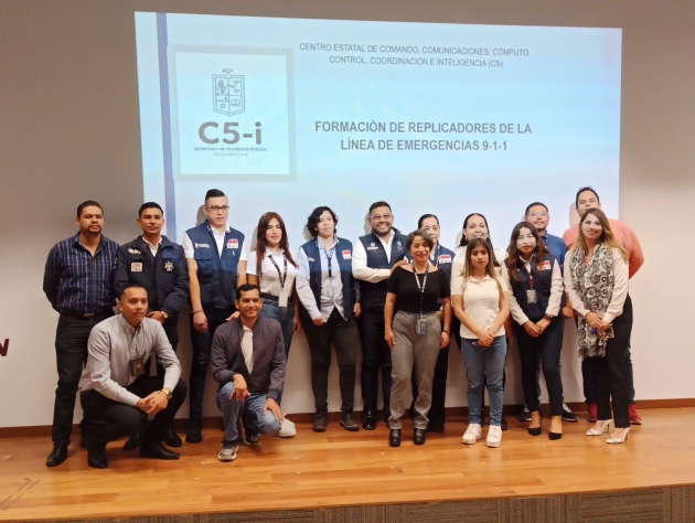 Para brindar una atención eficaz se capacitan operadores del 911 